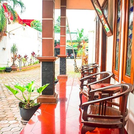 Hotel Laweyan Solo Εξωτερικό φωτογραφία