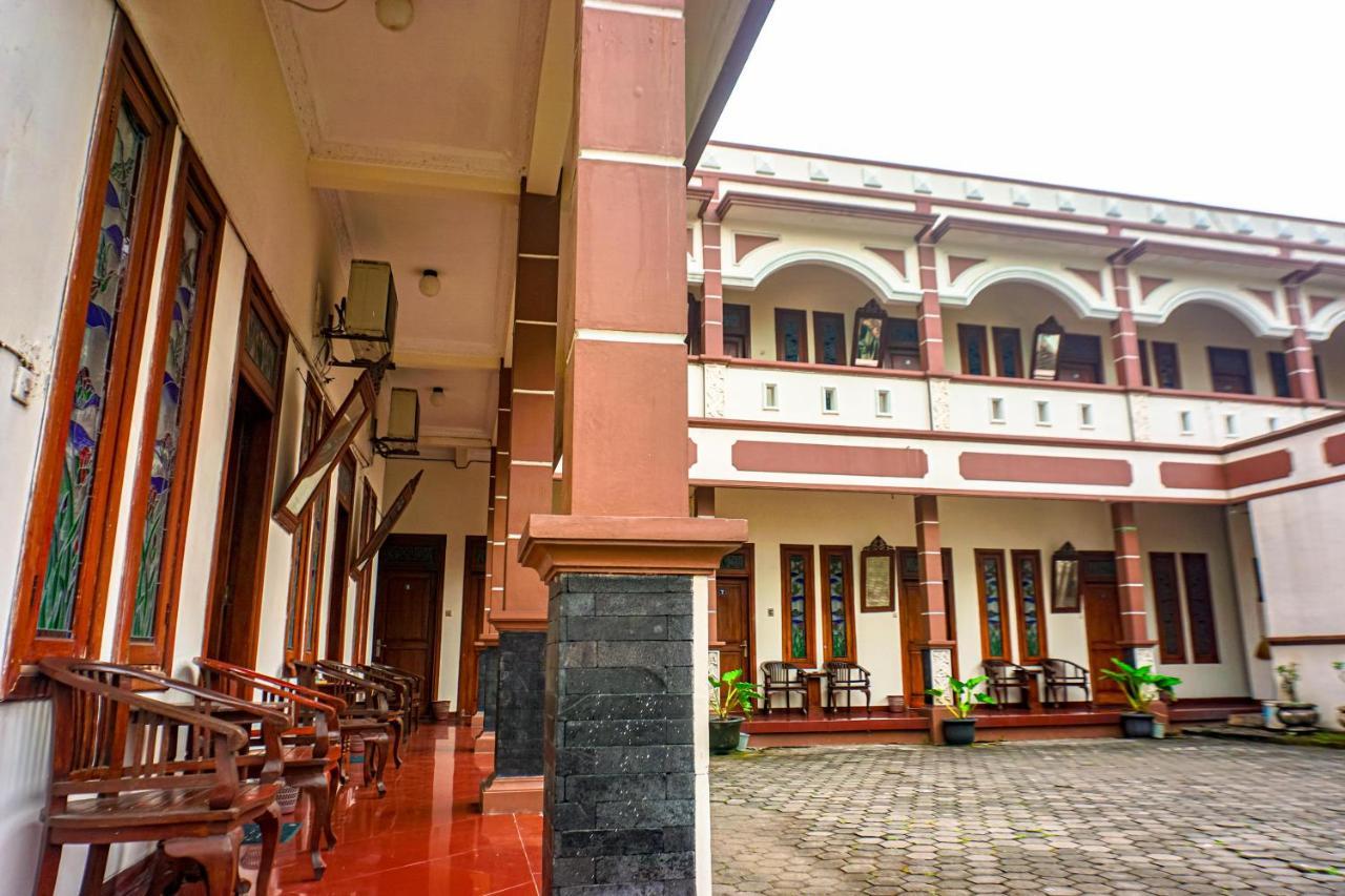 Hotel Laweyan Solo Εξωτερικό φωτογραφία